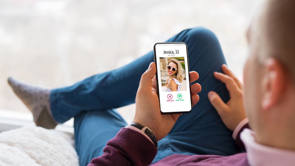 Feelflame Review: Is It Beneficial To Date Online?